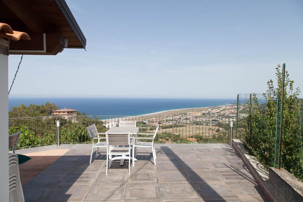 B&B Le Rose Del Tirreno Falerna Zewnętrze zdjęcie